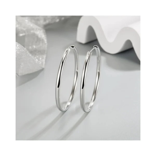 Aros Plata Argolla Borde Ovalado 40 mm Modelo Izquierda Aros Plata Argolla Borde Ovalado 40 mm Modelo Izquierda