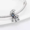 Charm Plateado Luna y Estrellas Colgantes con Circones Acercamiento Charm Plateado Luna y Estrellas Colgantes con Circones Acercamiento