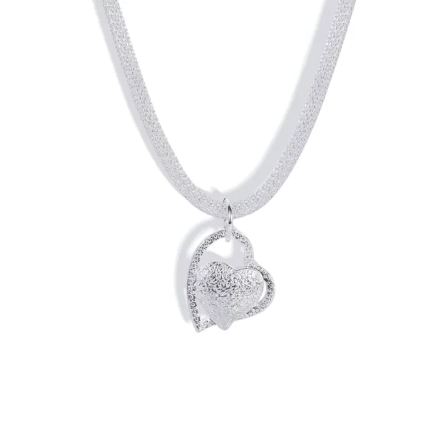 Collar Malla Plateado Con Colgante Corazón derecha Collar Malla Plateado Con Colgante Corazón derecha