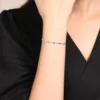 Pulsera Océano Con Circones Celeste Mano
