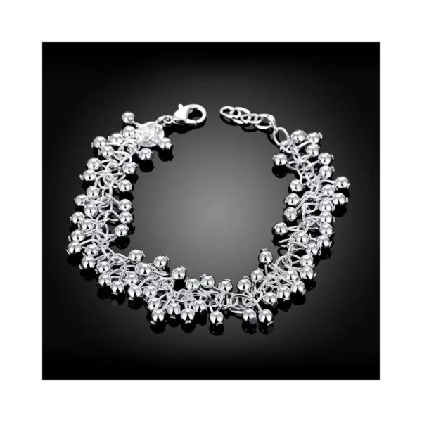 Pulsera Plateada Tipo Uvas Colgantes Fondo Pulsera Plateada Tipo Uvas Colgantes Fondo