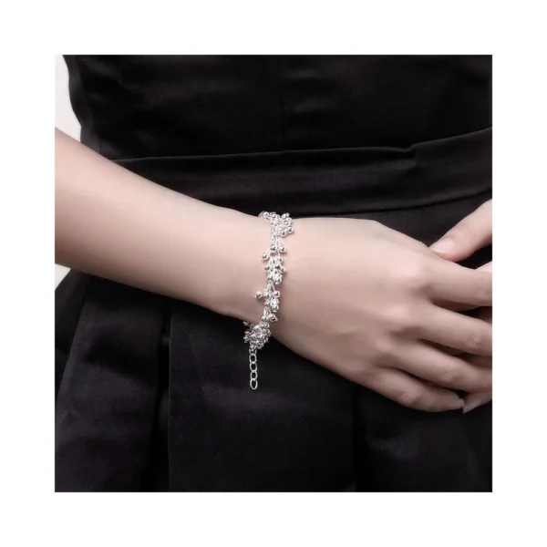 Pulsera Plateada Tipo Uvas Colgantes Modelo Pulsera Plateada Tipo Uvas Colgantes Modelo