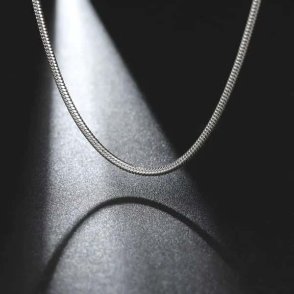 Cadena Tipo Serpiente Color Plateado 0.9 mm Zoom