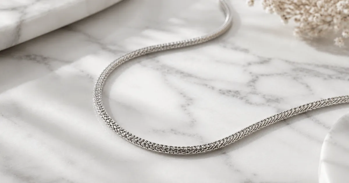 destacada collar malla