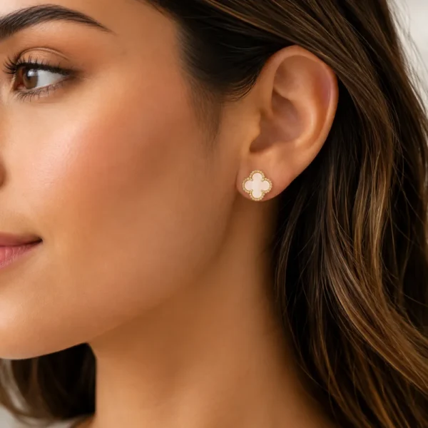 Aros Trébol de la Suerte con Nácar Modelo Aros Trébol de la Suerte con Nácar Modelo